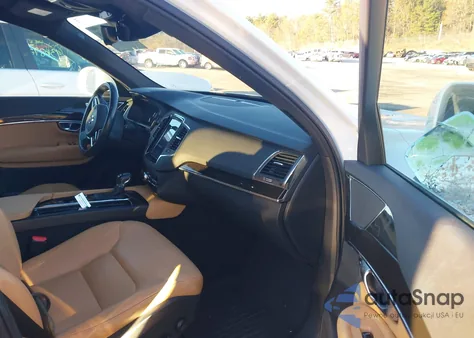 2018 Volvo Xc90 T5 Momentum z USA, uszkodzony, nr VIN YV4102PK8J1352257